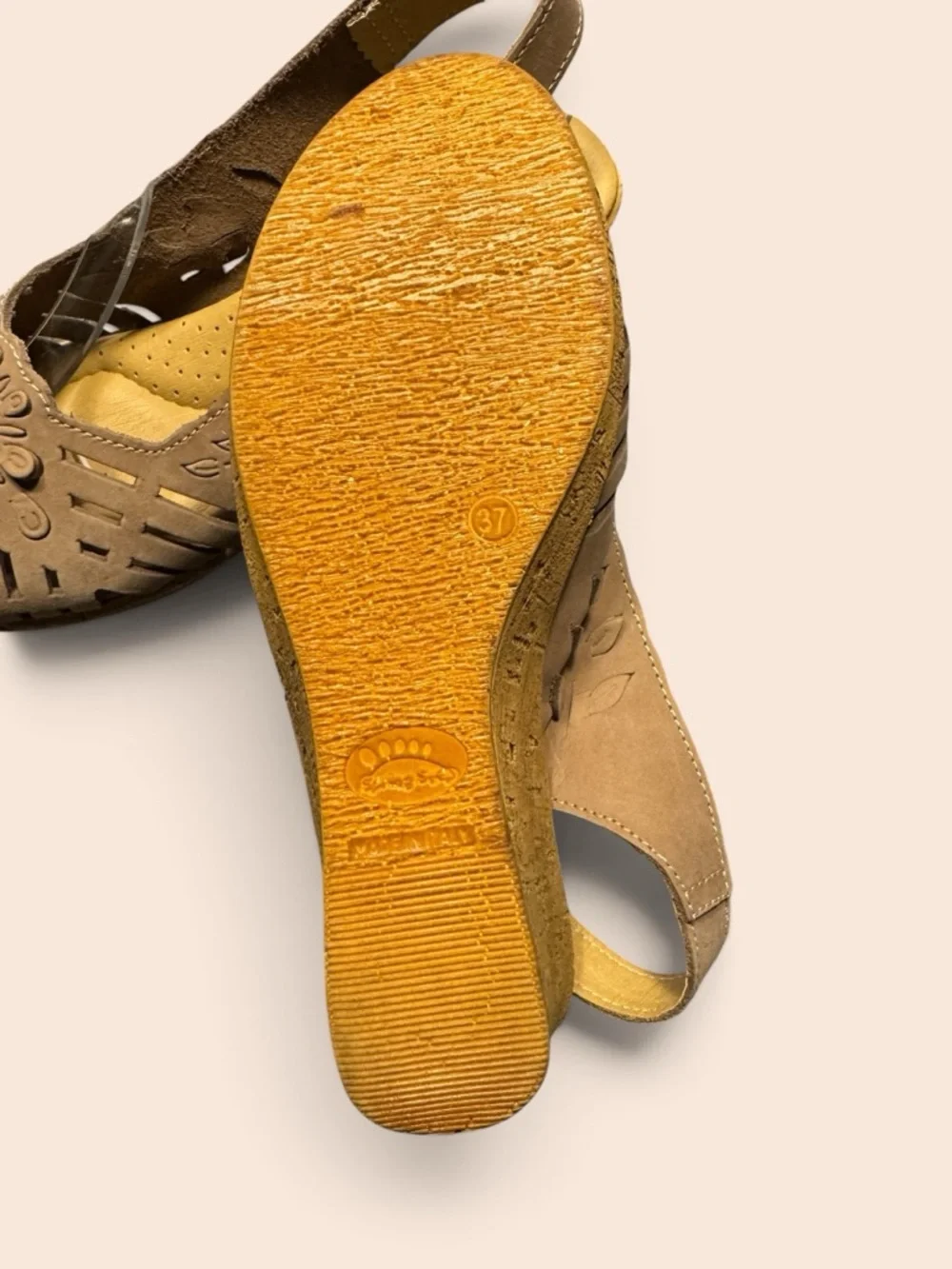 Spring Step Slingback Sandals Adjustable strap wedge heel 6.5